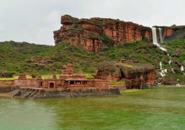 badami temple karnataka