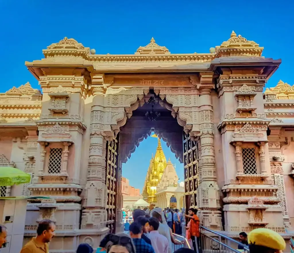 Kashi vishwanath temple varanasi travel guide image