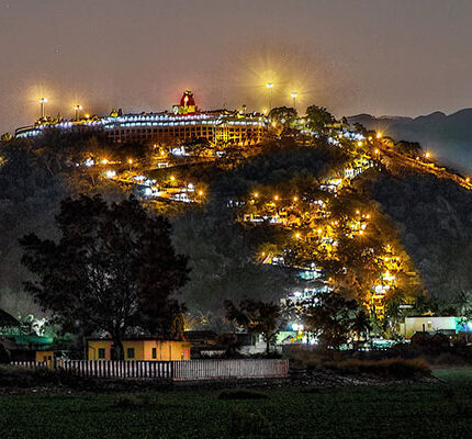 Arupadai Veedu tour package from Dindigul