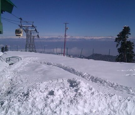 Srinagar Pahalgam Gulmarg Katra Tour Package 8 Days