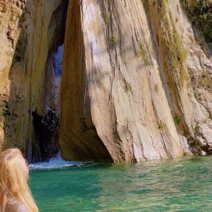 Kanatal Surkanda Devi tour package 3 days