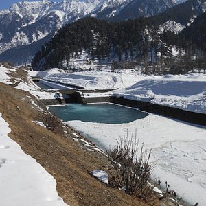 Kashmir Tour Package from Kanpur