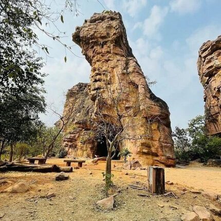 Raisen Fort Tour Package 2 Days