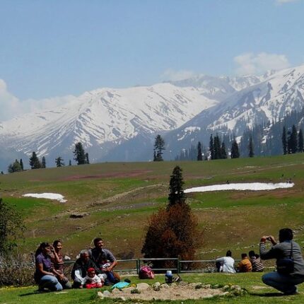 Kashmir Tour Package from Ahmedabad
