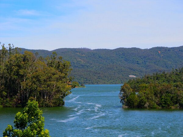 Emerald Lake Tour Package 2 Days Emerald Lake Tour Package 2 Days