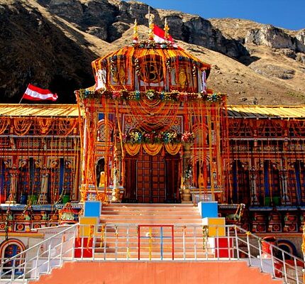 Badrinath Auli Mana Village Vasudhara Falls tour package 7 days