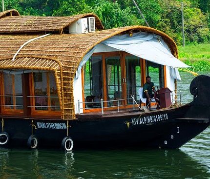 Kodaikanal Munnar Thekkady Tour Package from Coimbatore 5 Days