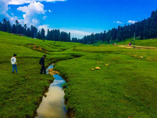 Gulmarg Yusmarg Tour Package 3 Days Gulmarg Yusmarg Tour Package 3 Days