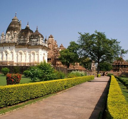 Khajuraho Panna Bandhavgarh Tour Package 5 Days