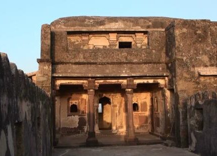 Madan Mahal Fort Tour Package 2 Days