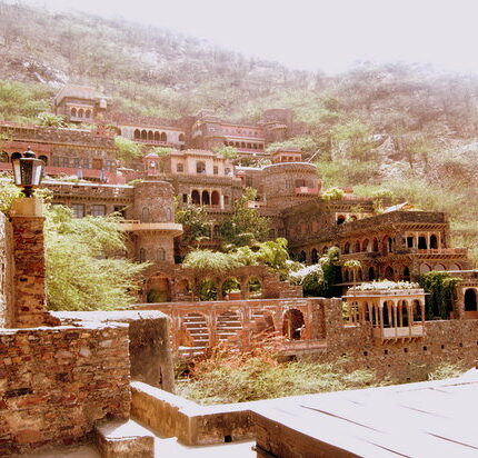 Neemrana Alwar Tour Package from Delhi