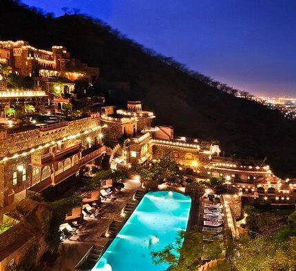 Neemrana Jaipur Tour Package from Delhi