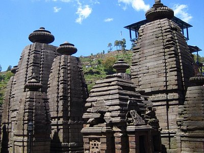 Lohaghat Abbott Mount Mayawati Ashram Pithoragarh Tour Package 5 Days