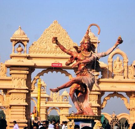 Nilkanth Dham Poicha Tour Package 2 Days