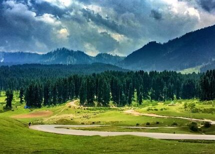 Srinagar Gulmarg Sonmarg Doodhpathri Tour Package 6 Days