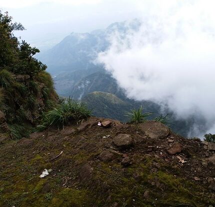 Kodaikanal Lake Pillar Rocks Guna Caves Silver Cascade Falls Tour Package 4 Days